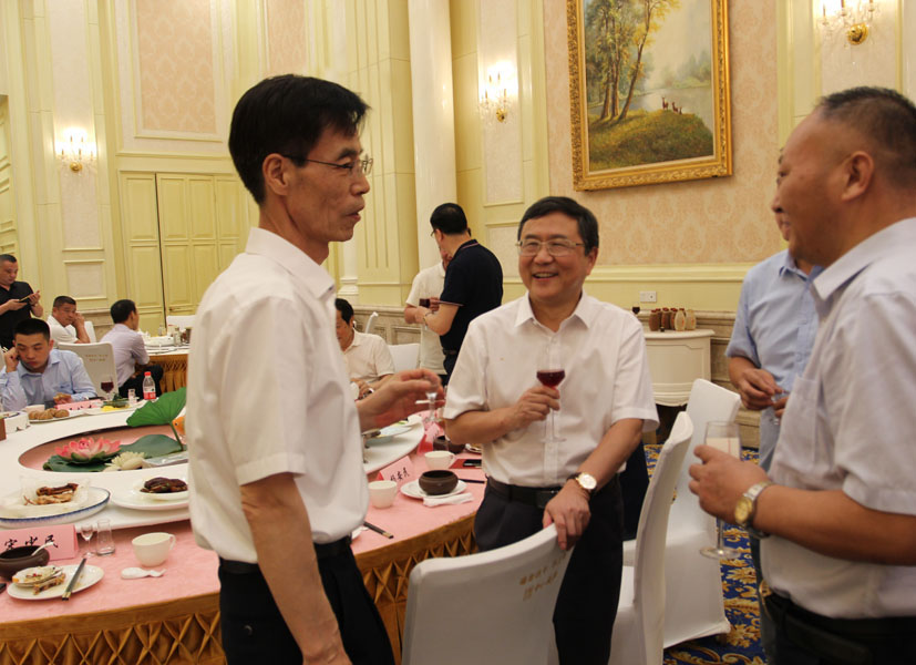 杨安民从业卅五周年系列报道--“璀璨卅五年，荣耀共分享”纪念晚宴